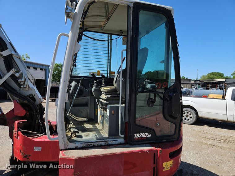 image for item EI3803 2016 Takeuchi TB280FR mini excavator