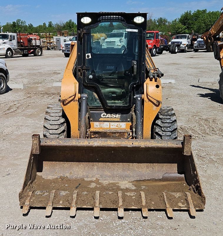 image for item EI3807 2012 Case SR200 skid steer loader