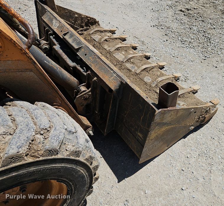 image for item EI3807 2012 Case SR200 skid steer loader