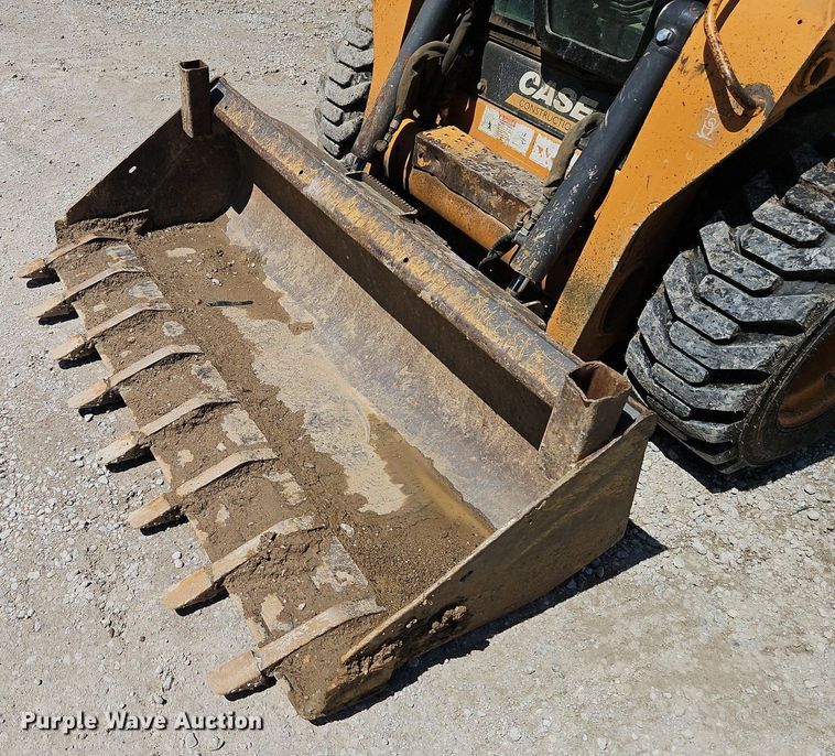 image for item EI3807 2012 Case SR200 skid steer loader