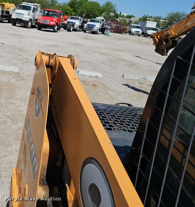 image for item EI3807 2012 Case SR200 skid steer loader