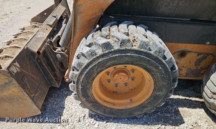 image for item EI3807 2012 Case SR200 skid steer loader