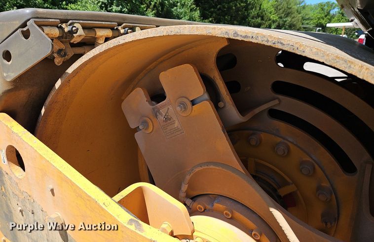 image for item EI3808 2015 Volvo DD120B double drum vibratory roller