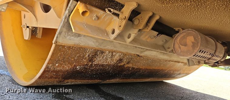 image for item EI3808 2015 Volvo DD120B double drum vibratory roller