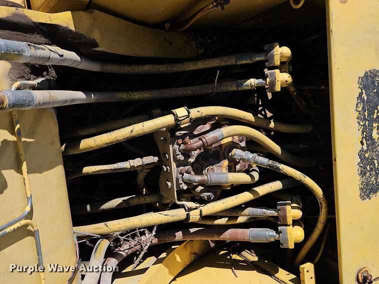 image for item EI3831 1996 Komatsu PC200-6L excavator