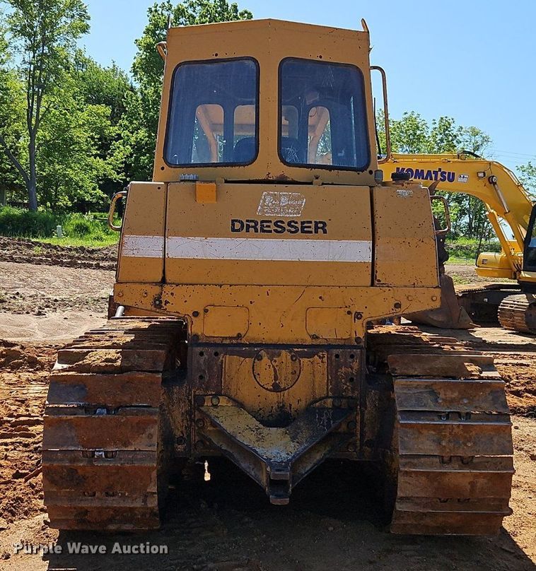 image for item EI3832 1999 Dresser  TD15E dozer