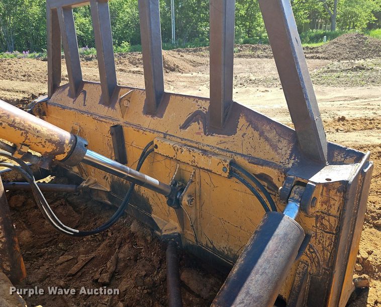 image for item EI3832 1999 Dresser  TD15E dozer