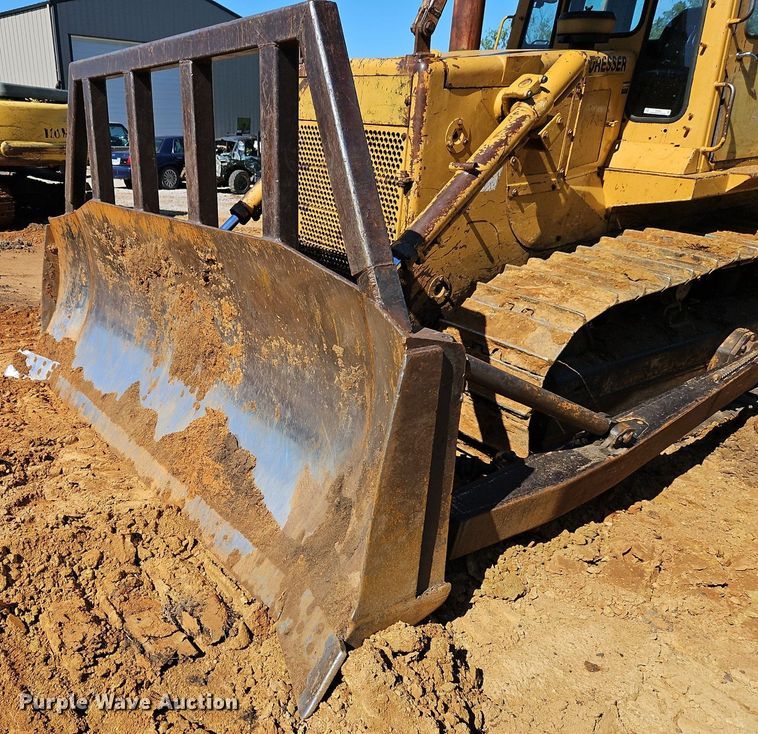 image for item EI3832 1999 Dresser  TD15E dozer