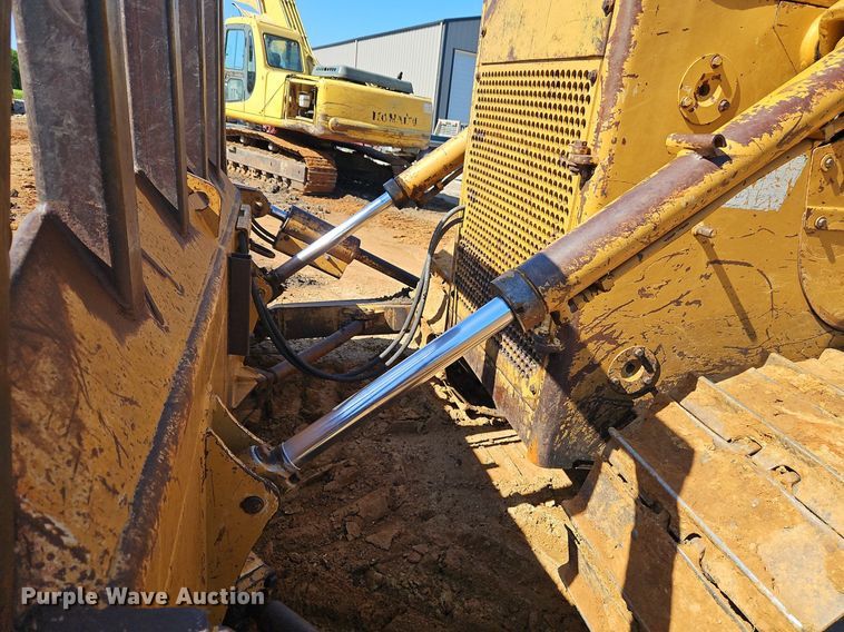 image for item EI3832 1999 Dresser  TD15E dozer