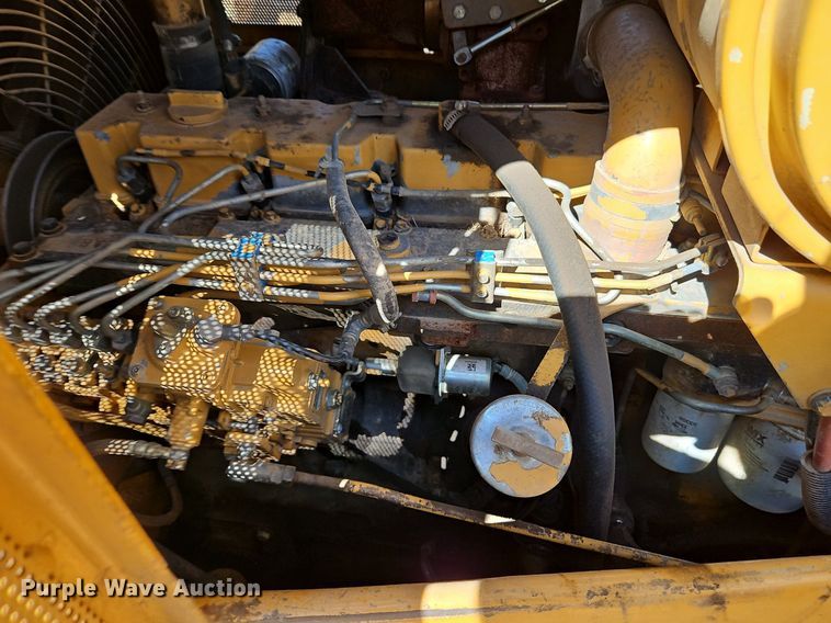 image for item EI3832 1999 Dresser  TD15E dozer