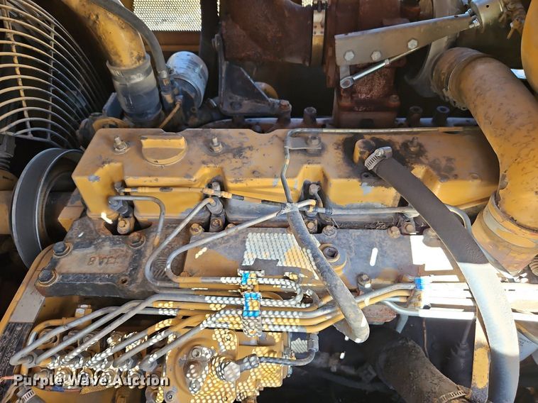 image for item EI3832 1999 Dresser  TD15E dozer