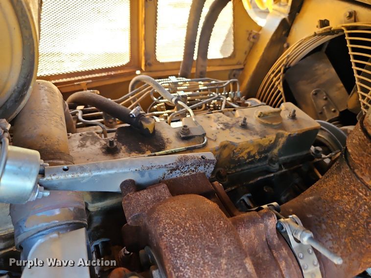 image for item EI3832 1999 Dresser  TD15E dozer