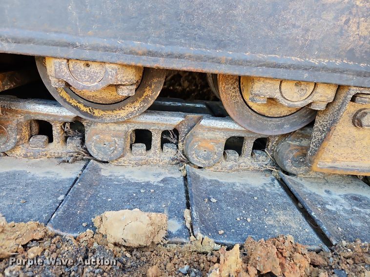 image for item EI3832 1999 Dresser  TD15E dozer