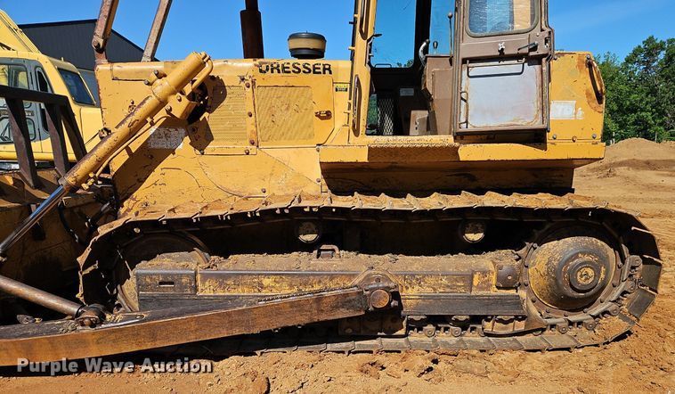 image for item EI3832 1999 Dresser  TD15E dozer