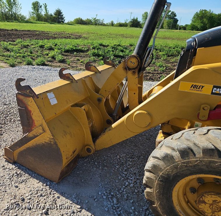 image for item EI3833 2012 Caterpillar 420E backhoe