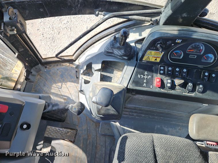 image for item EI3833 2012 Caterpillar 420E backhoe