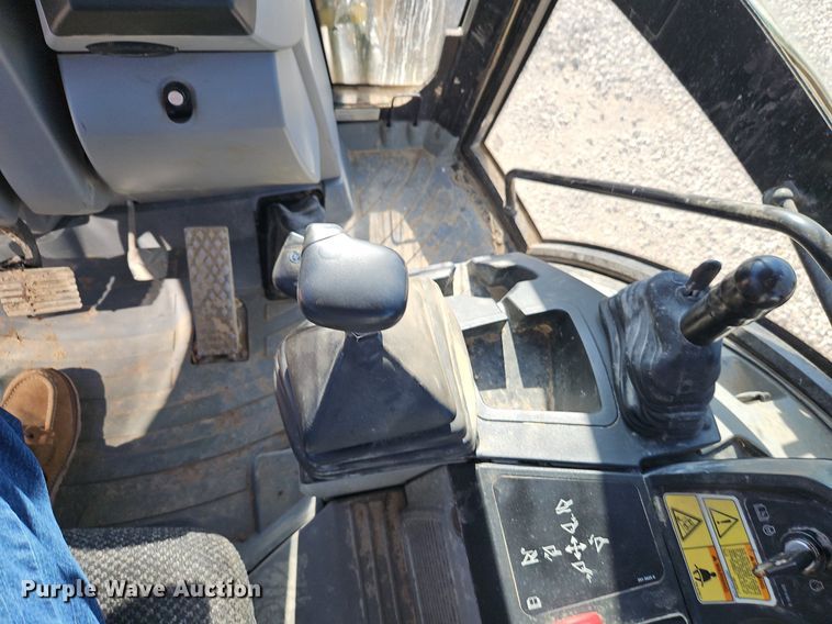 image for item EI3833 2012 Caterpillar 420E backhoe