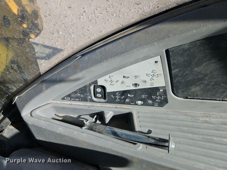 image for item EI3833 2012 Caterpillar 420E backhoe