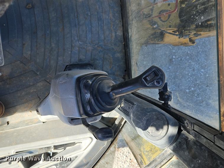 image for item EI3833 2012 Caterpillar 420E backhoe