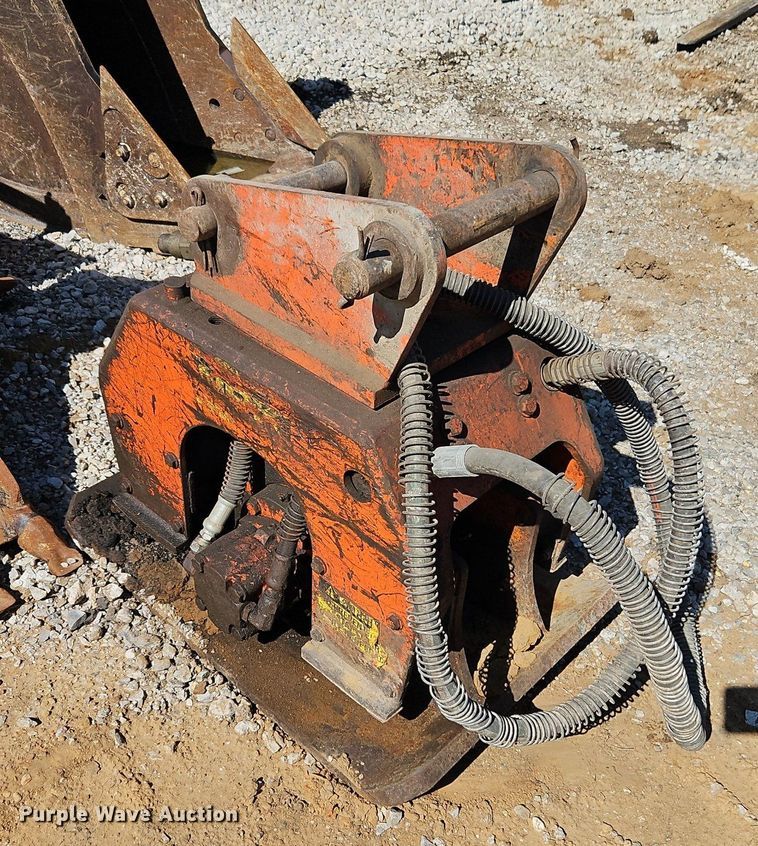 image for item EI3834 NPK C-4B plate compactor