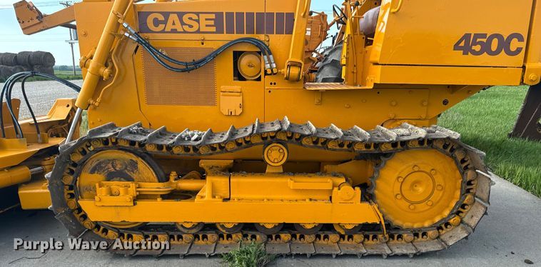 image for item EJ2700 1989 Case 450C dozer