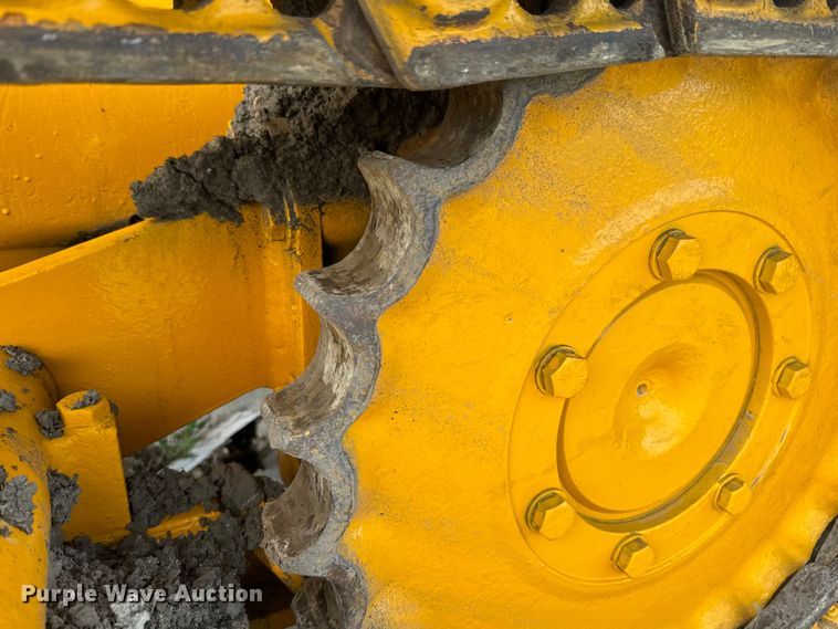 image for item EJ2700 1989 Case 450C dozer