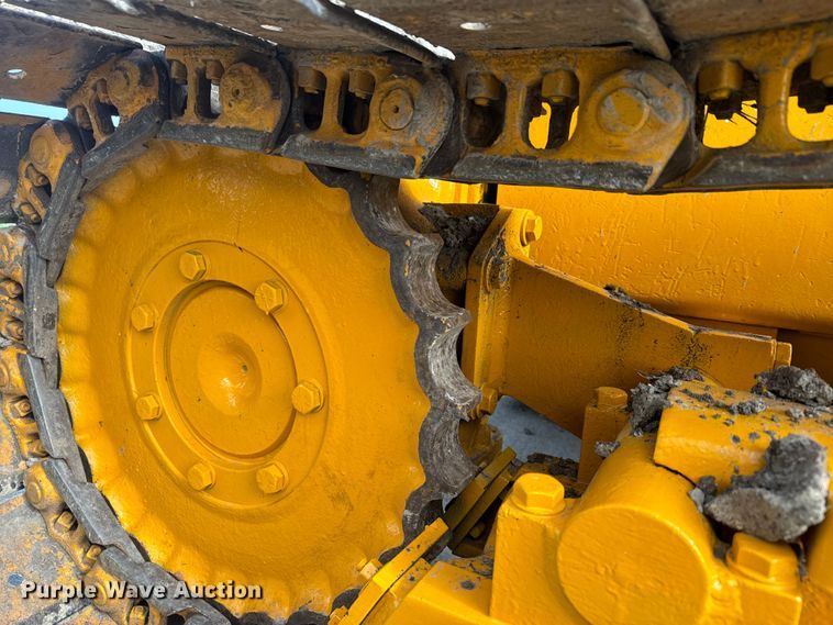 image for item EJ2700 1989 Case 450C dozer