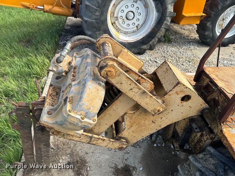 image for item EJ2702 1989 Burkeen B-30 trencher