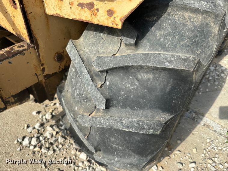 image for item EJ2702 1989 Burkeen B-30 trencher