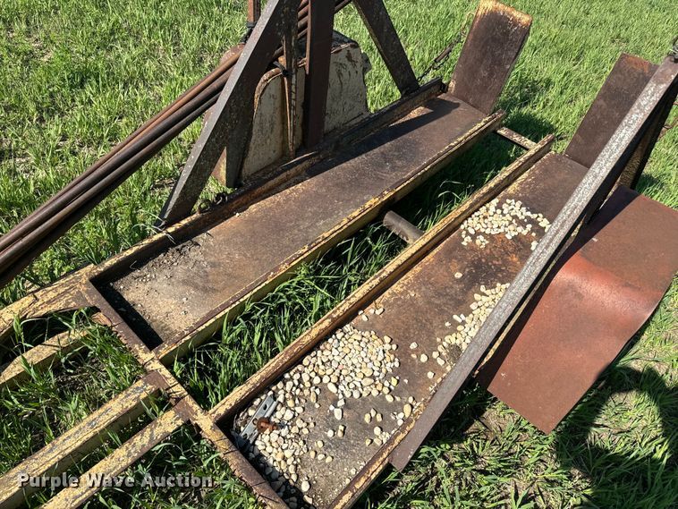 image for item EJ2702 1989 Burkeen B-30 trencher