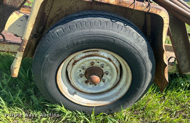 image for item EJ2702 1989 Burkeen B-30 trencher