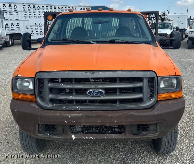 image for item EJ2712 2001 Ford F550 Super Duty XL flatbed truck