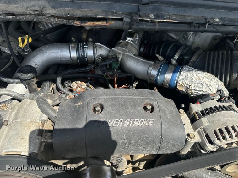 image for item EJ2712 2001 Ford F550 Super Duty XL flatbed truck