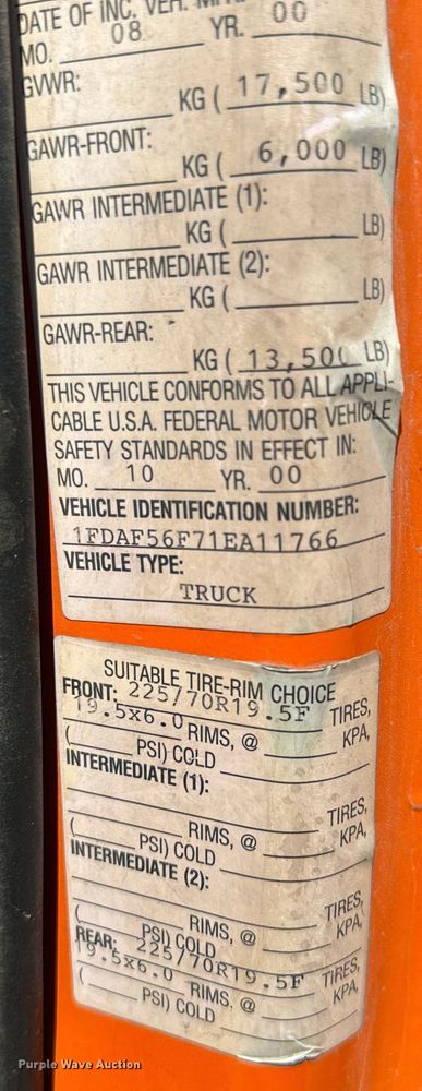 image for item EJ2712 2001 Ford F550 Super Duty XL flatbed truck