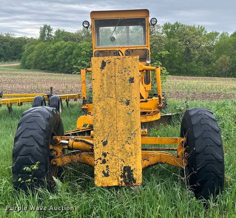 image for item EJ2717 Galion 160 Series B rigid frame motor grader