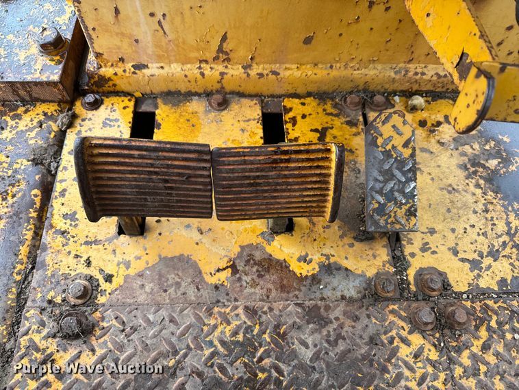 image for item EJ2718 1974 Fiat-Allis 16-B dozer