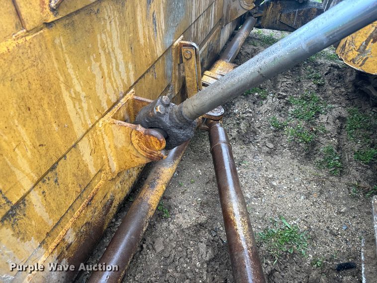 image for item EJ2720 Caterpillar D7G dozer