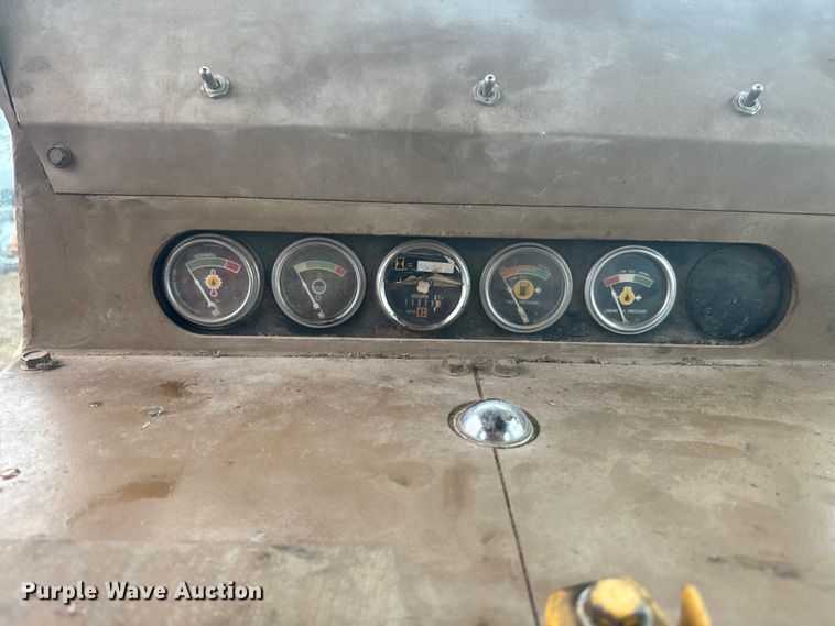 image for item EJ2720 Caterpillar D7G dozer