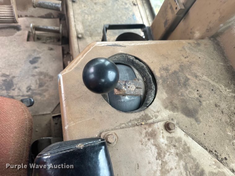 image for item EJ2720 Caterpillar D7G dozer