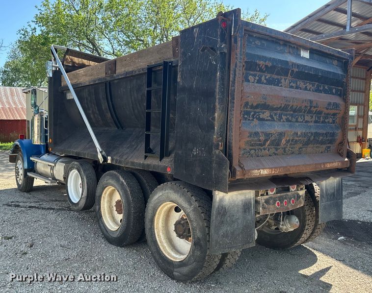 image for item EJ2722 1996 Western Star 4900 dump truck