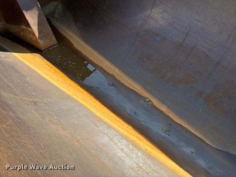 image for item EJ2722 1996 Western Star 4900 dump truck