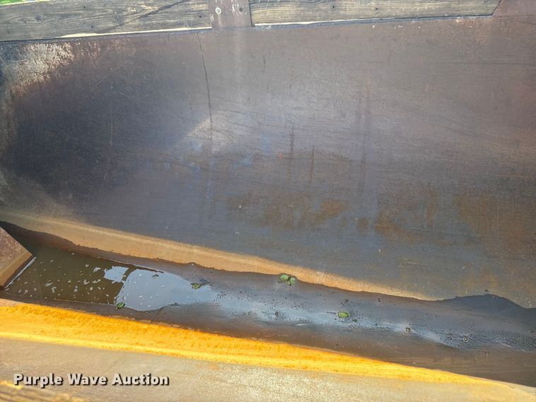 image for item EJ2722 1996 Western Star 4900 dump truck