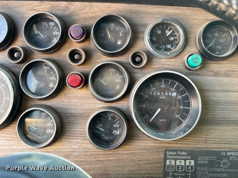 image for item EJ2722 1996 Western Star 4900 dump truck