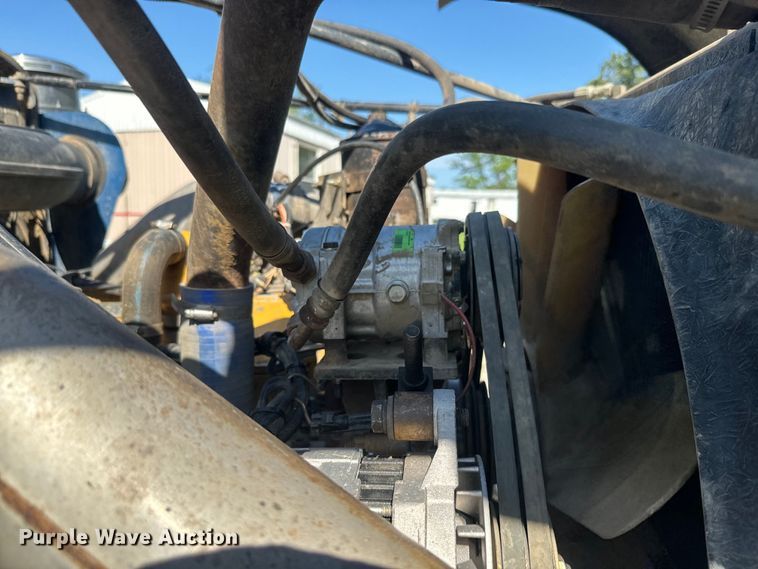 image for item EJ2722 1996 Western Star 4900 dump truck