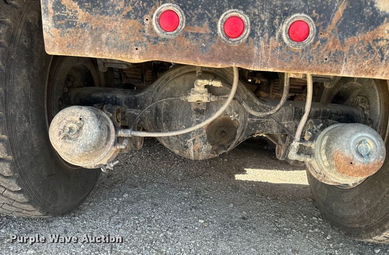 image for item EJ2722 1996 Western Star 4900 dump truck