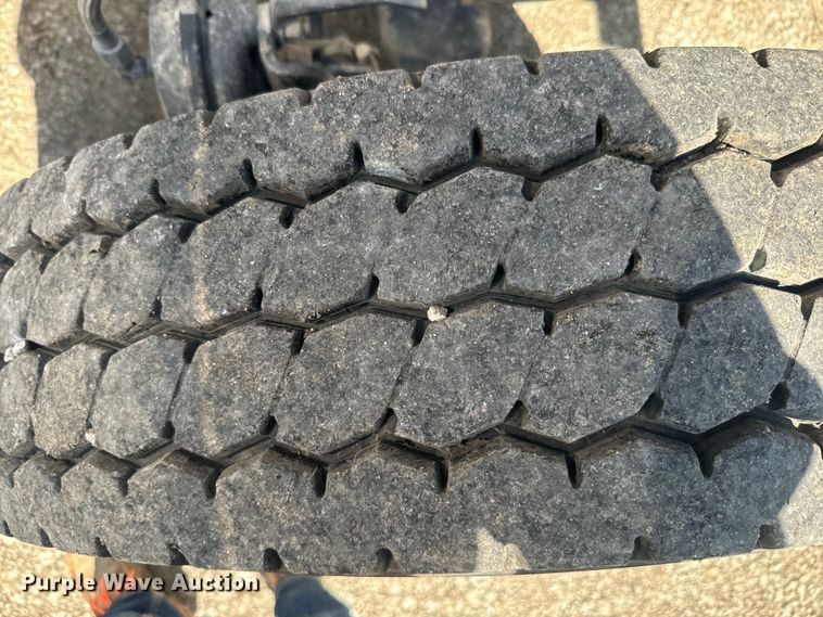 image for item EJ2722 1996 Western Star 4900 dump truck