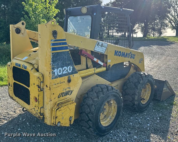 image for item EJ2728 2004 Komatsu 1020 skid steer loader