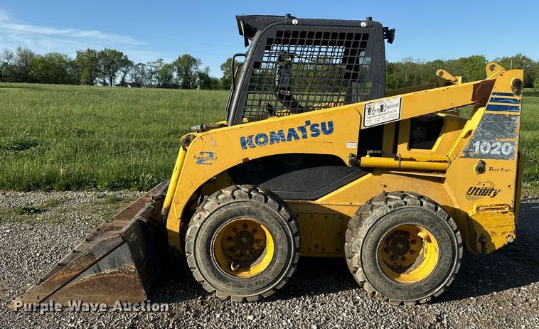 image for item EJ2728 2004 Komatsu 1020 skid steer loader