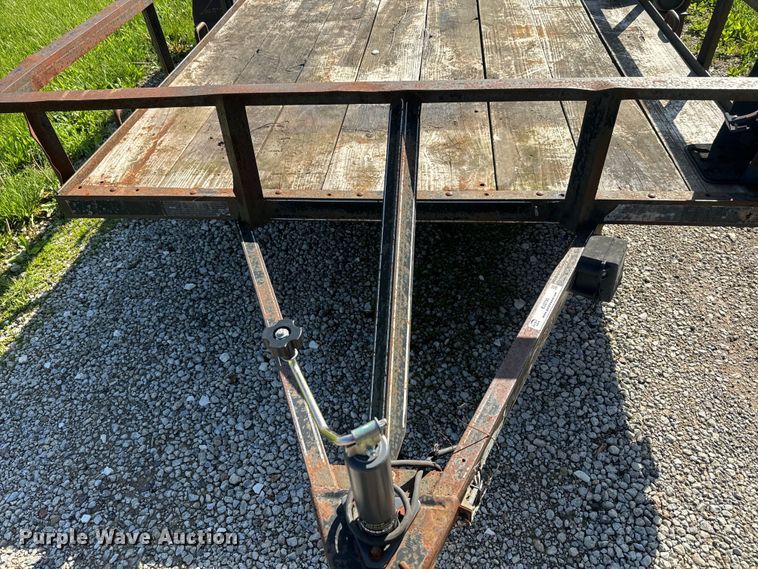 image for item EJ2730 2006 J&W utility trailer