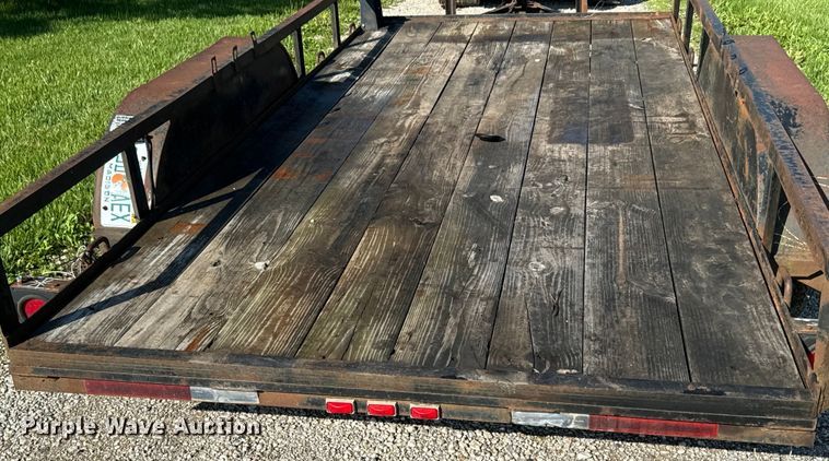 image for item EJ2730 2006 J&W utility trailer